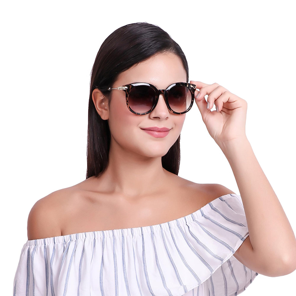 Detailed view of ROZIOR round sunglasses highlighting the classic tortoise frame and brown UV400 lenses